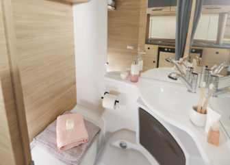 salle de bain caravane starlett graphite 450LJ